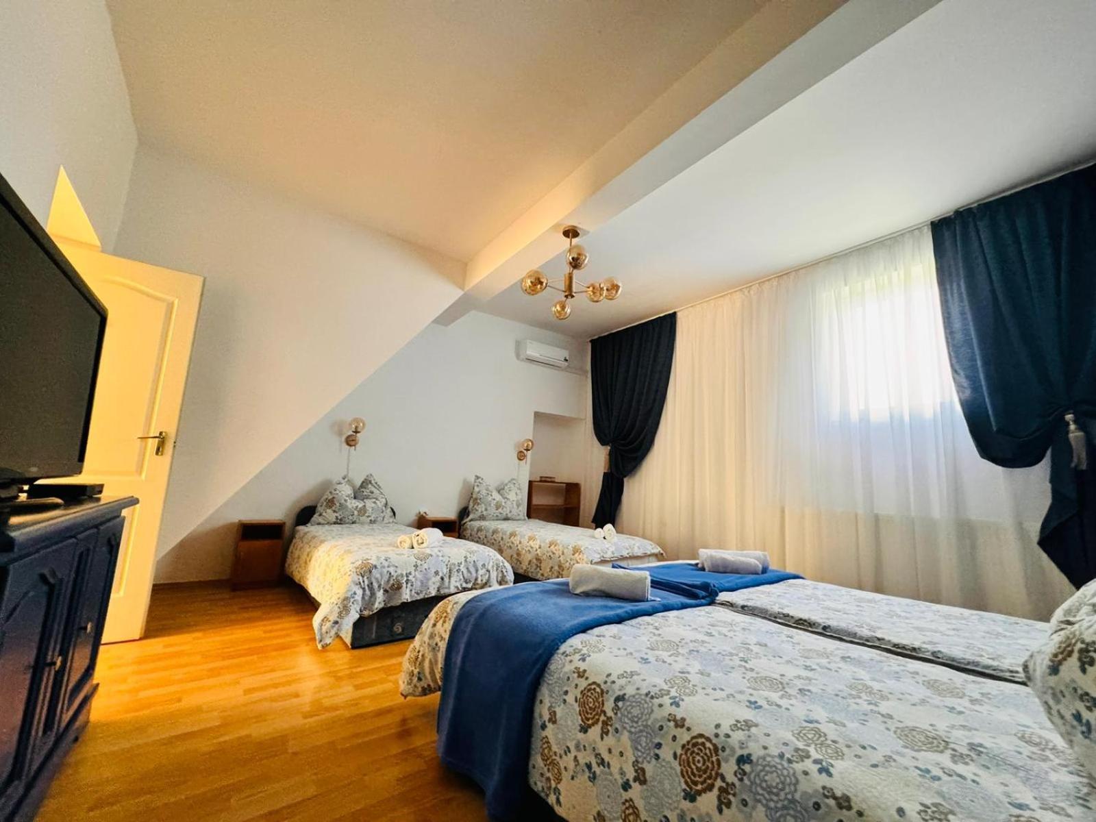 Pensiunea Schwartzy Hotel Makó Exterior foto