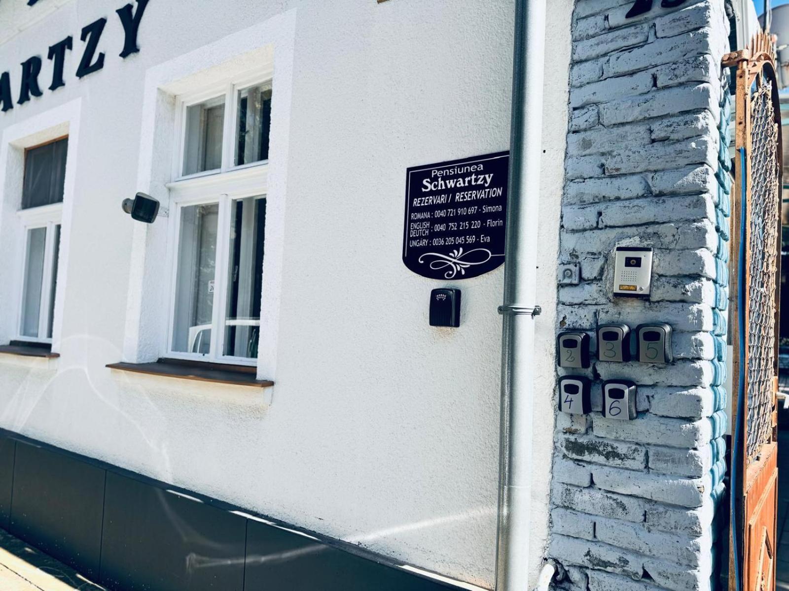 Pensiunea Schwartzy Hotel Makó Exterior foto