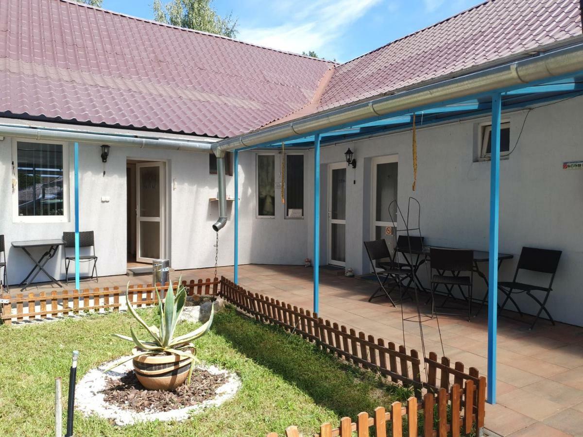 Pensiunea Schwartzy Hotel Makó Exterior foto